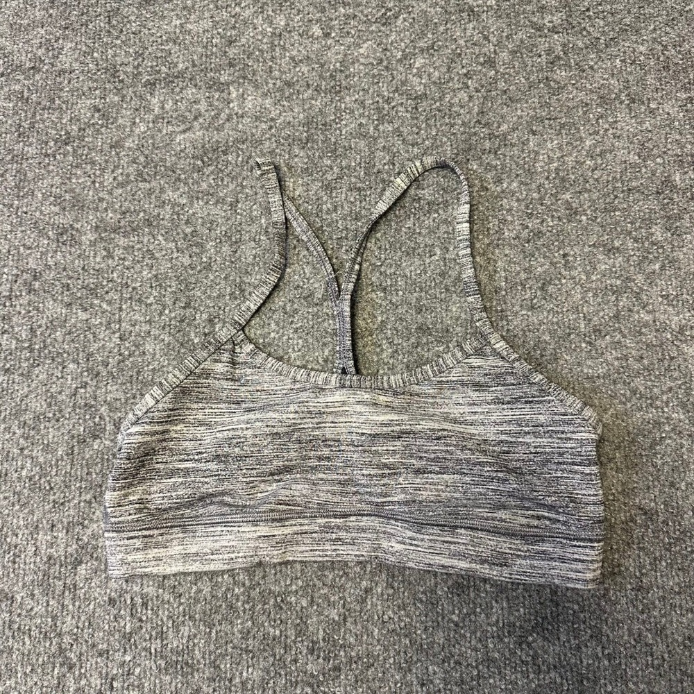 Lululemon Sports Bra Womens Size 4 Gray Space Dye Flow Y Racerback Yoga Athletic